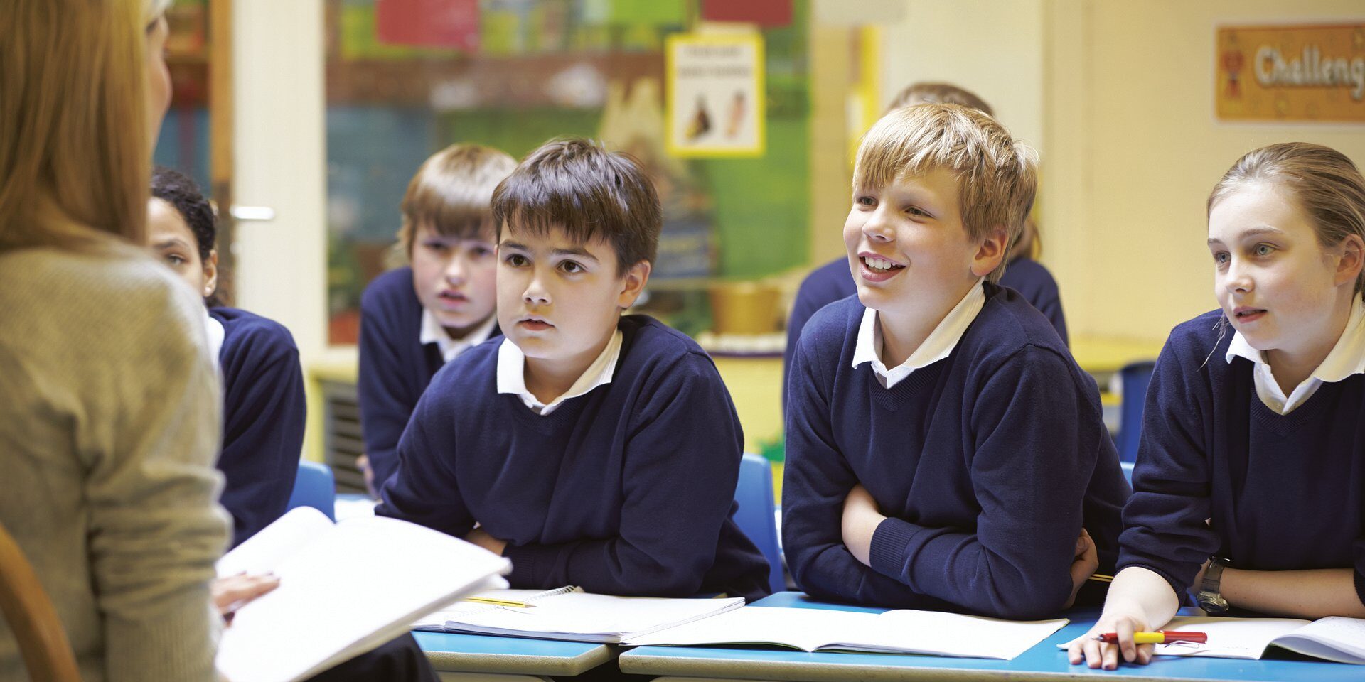 teacher-g5e41c63bd_1920